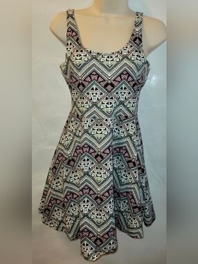 PINK Victoria's Secret Tribal Print Scoop Neck Mini Dress in Pink, Black & White